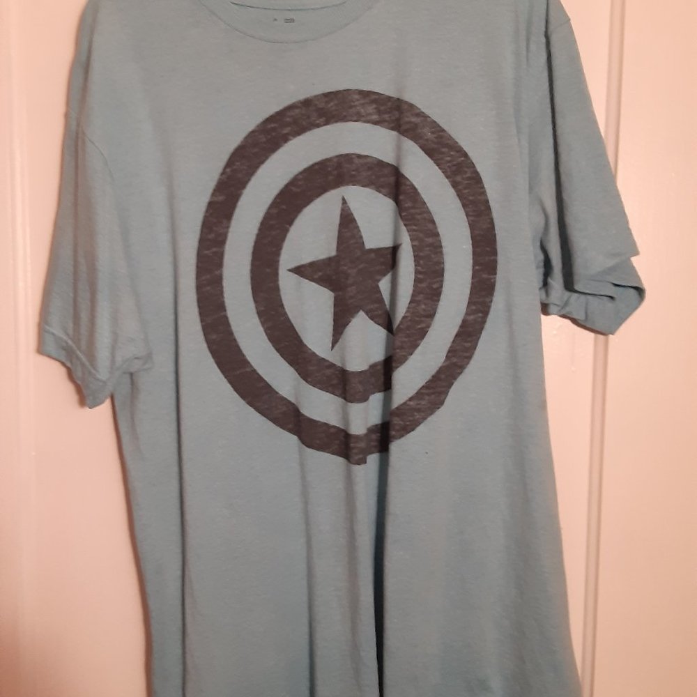 Captain America t-shirt (size L)
